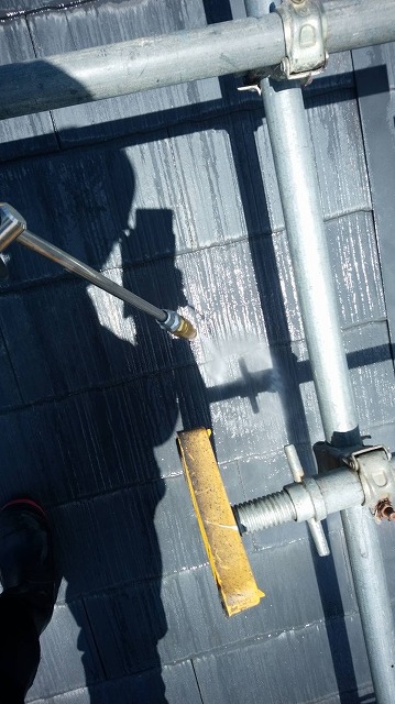 南アルプス市　屋根塗装　足場仮設　メッシュシート